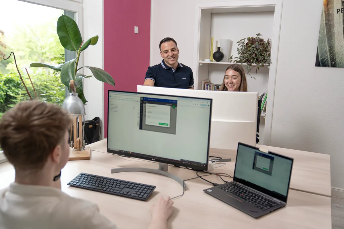 Teammeeting im Büro
